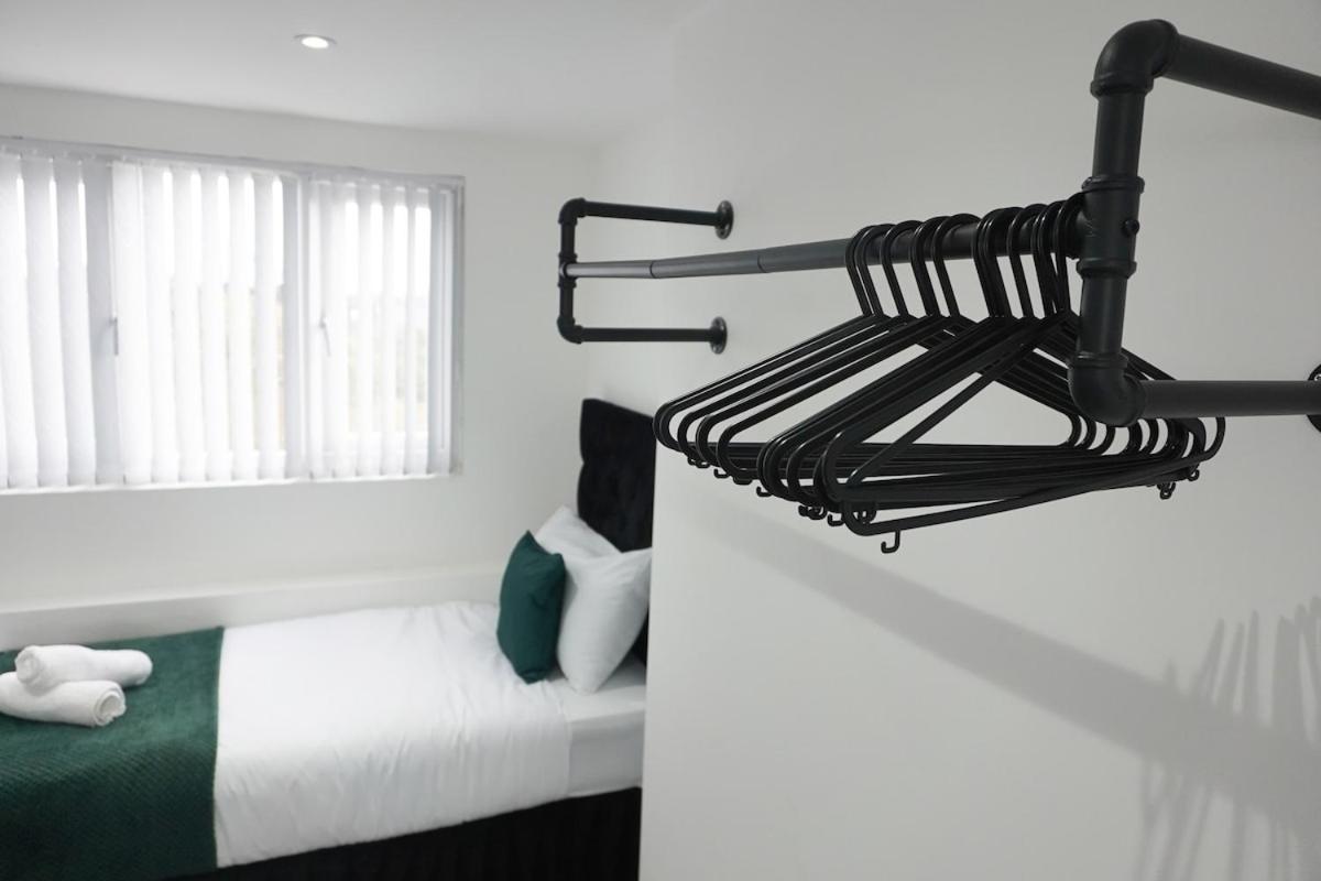 Contractors Dream, 4 Bedroom 2 Bathroom ลิเวอร์พูล ภายนอก รูปภาพ