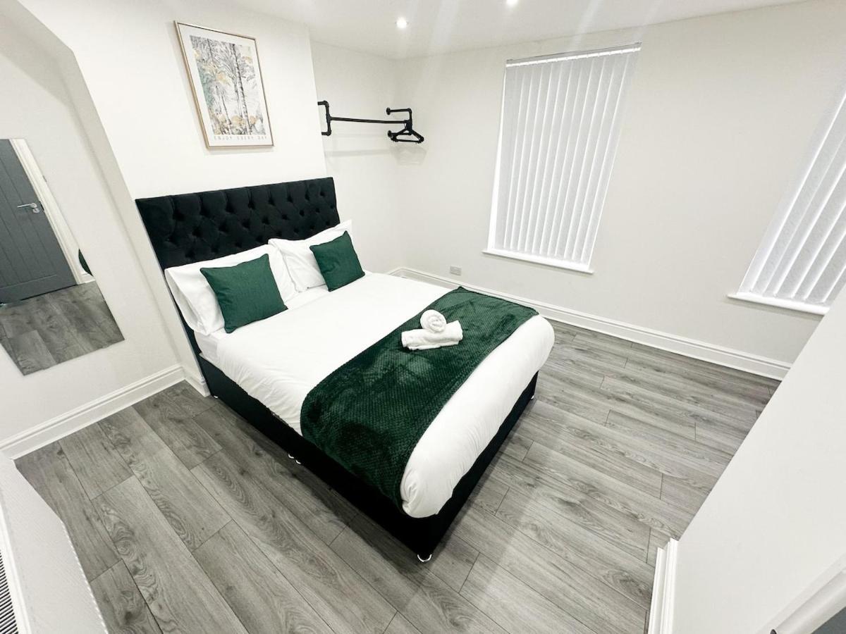 Contractors Dream, 4 Bedroom 2 Bathroom ลิเวอร์พูล ภายนอก รูปภาพ